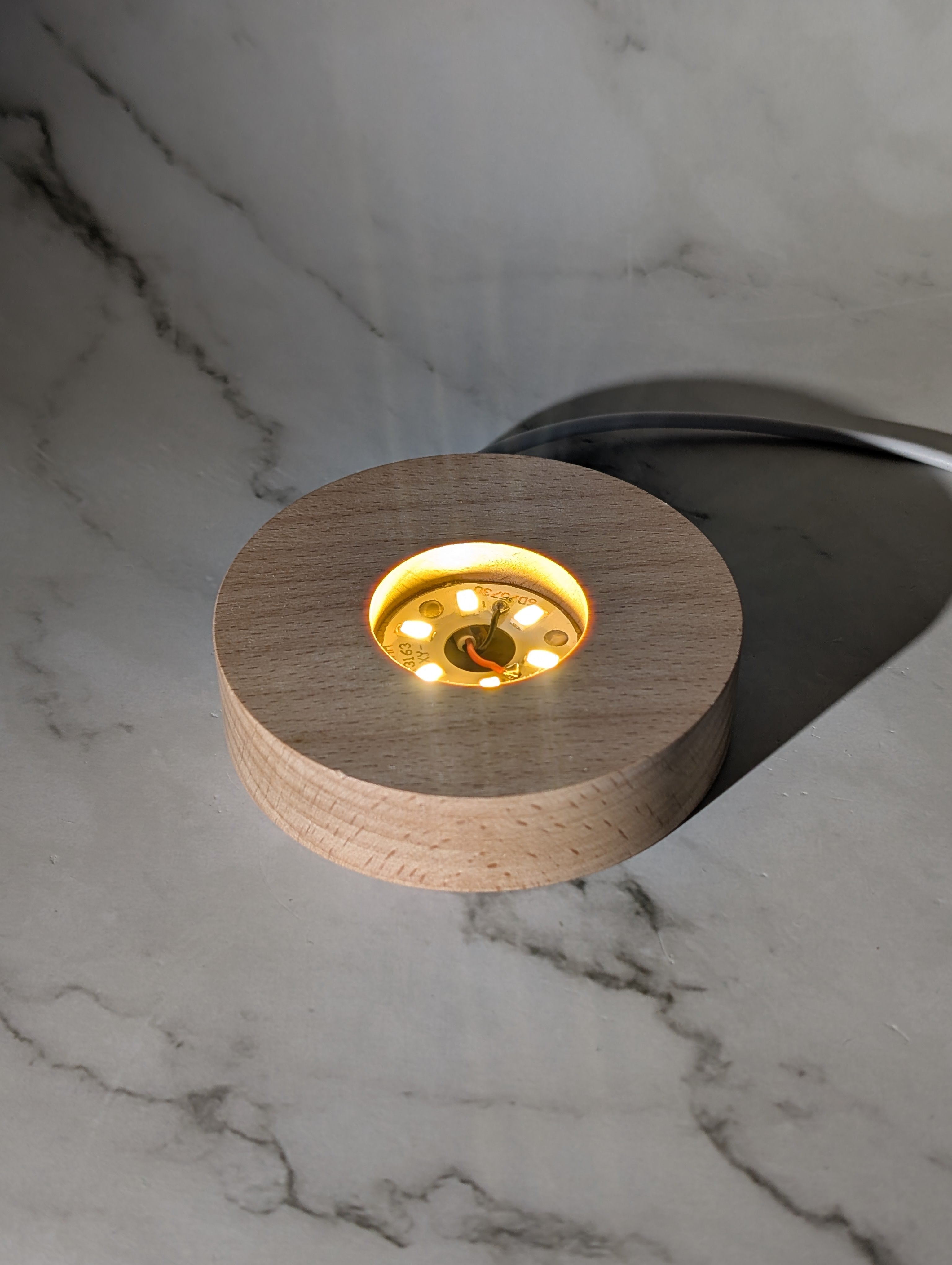 LED Lichtsockel mit warmem Licht