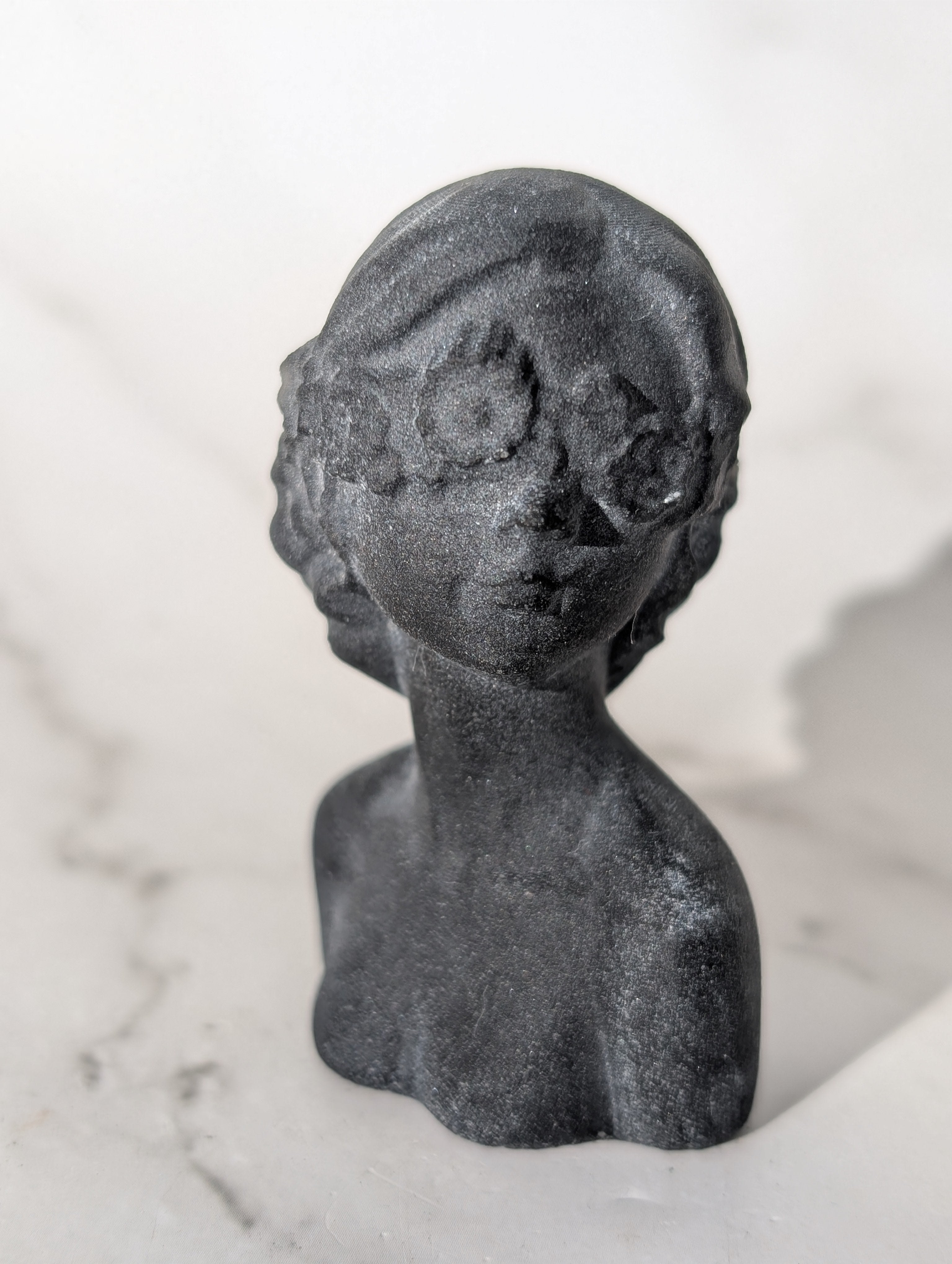 Black Obsidian Frau Mystery