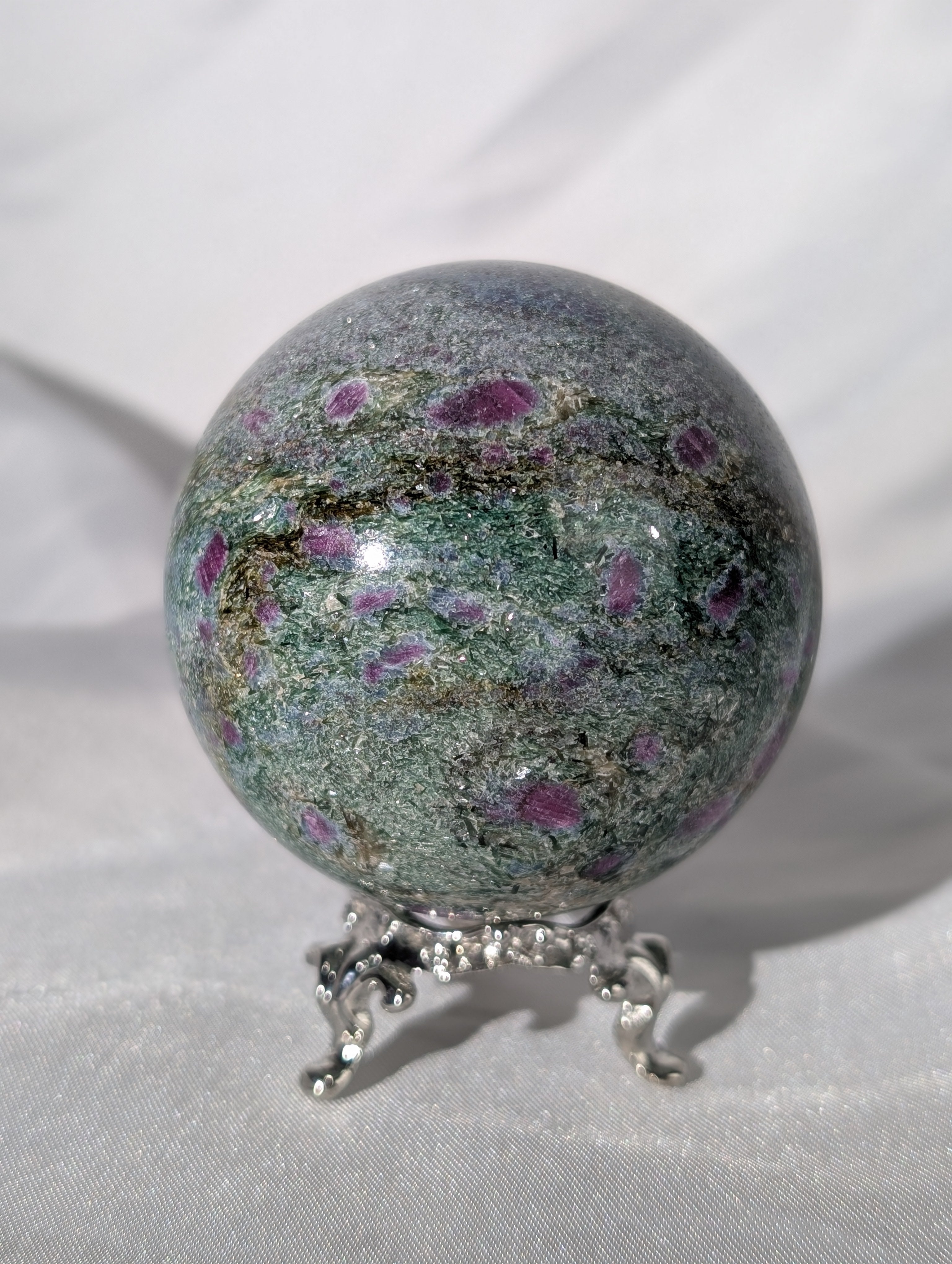 Fuchsit, Rubin, Muskovit (Mica) Kugel 3