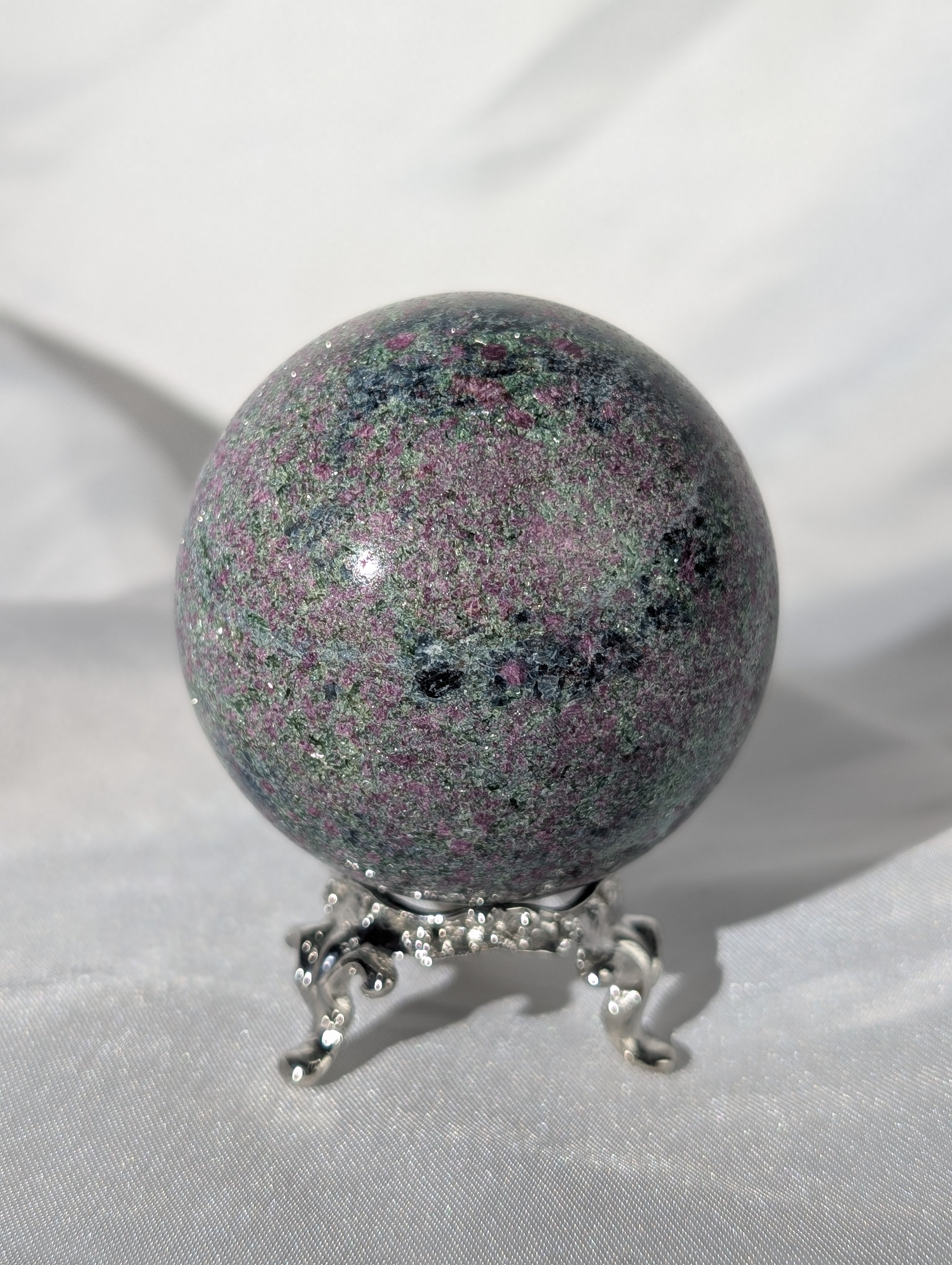 Fuchsit, Rubin, Muskovit (Mica) Kugel 4