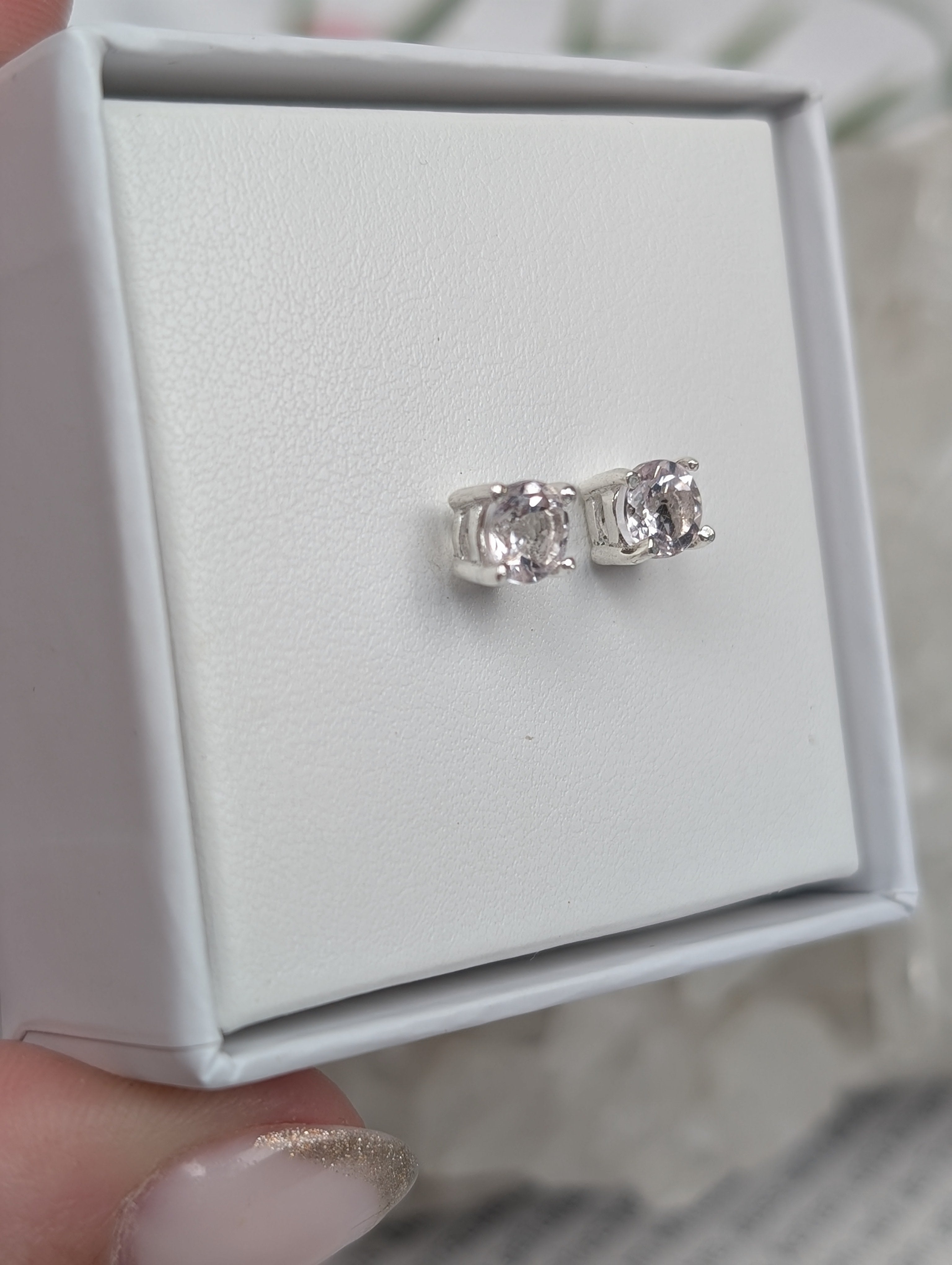 Morganit Ohrstecker "eckig"