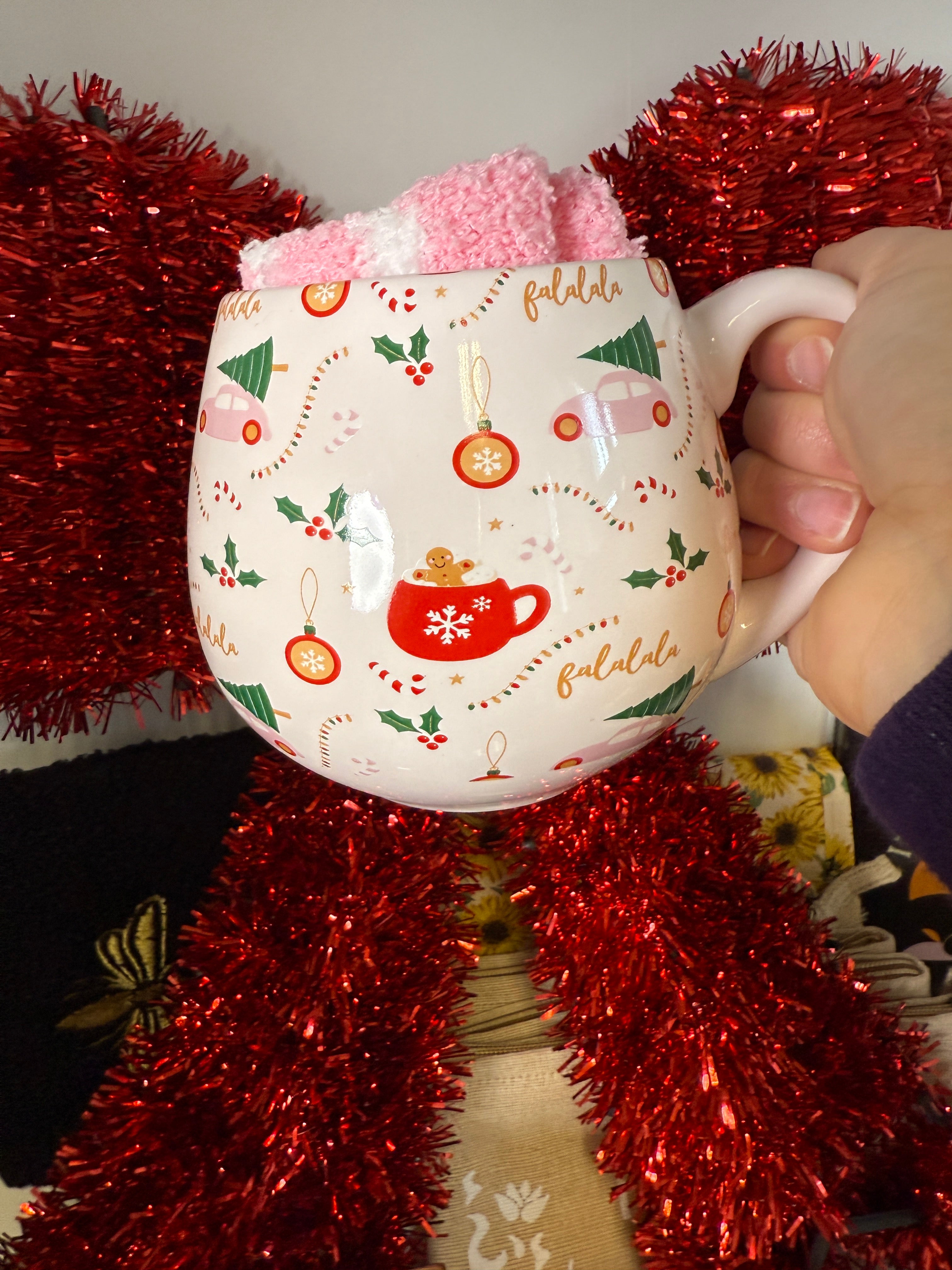 Weihnachtstasse mit Kuschelsocken