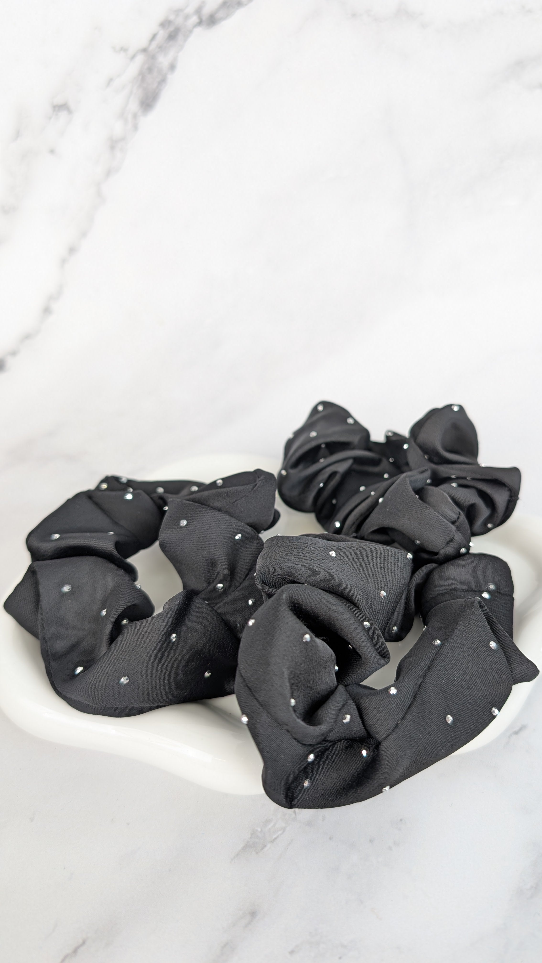 Scrunchie Silver Dots