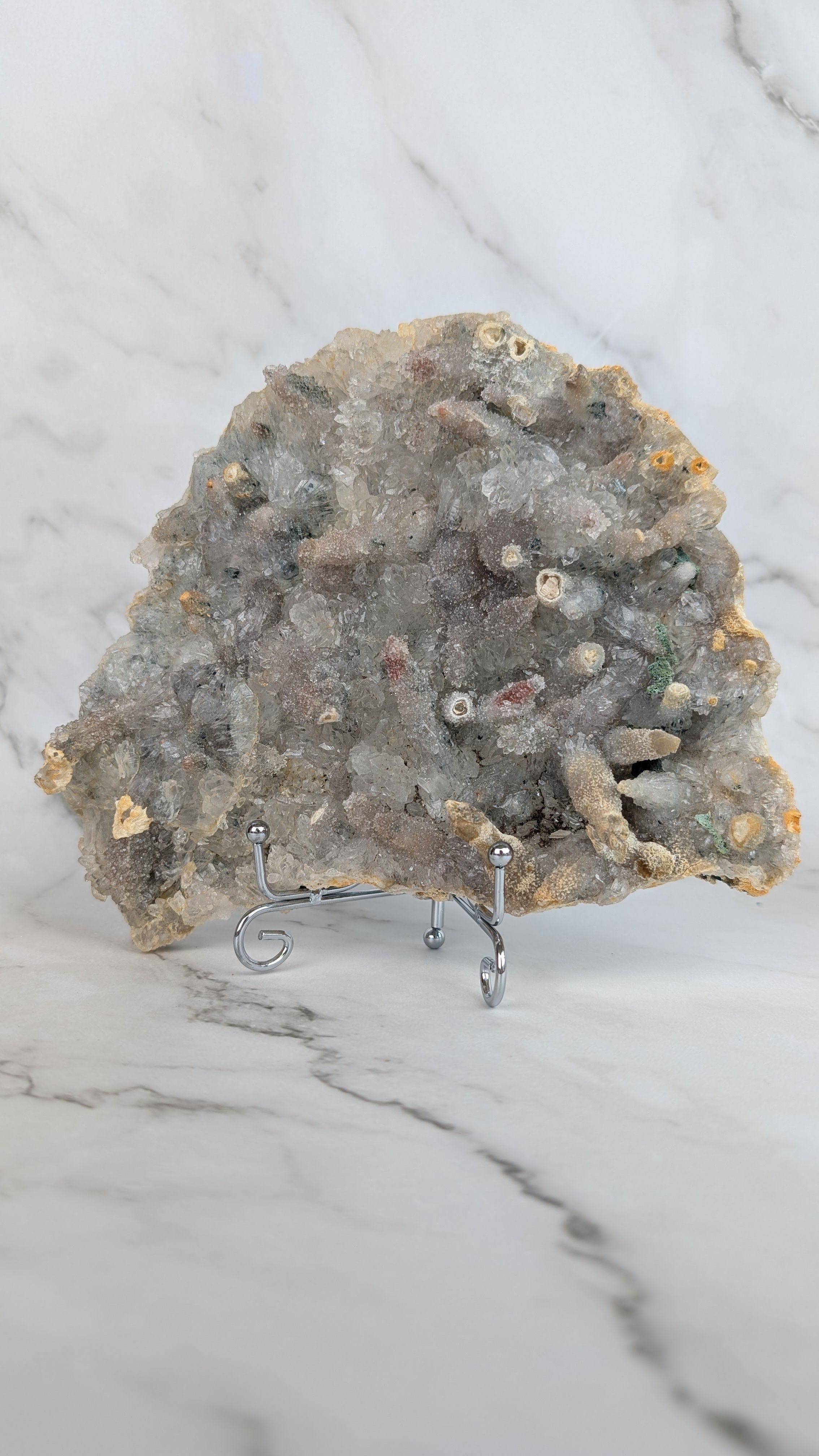 Amethyst mit Stalaktiken