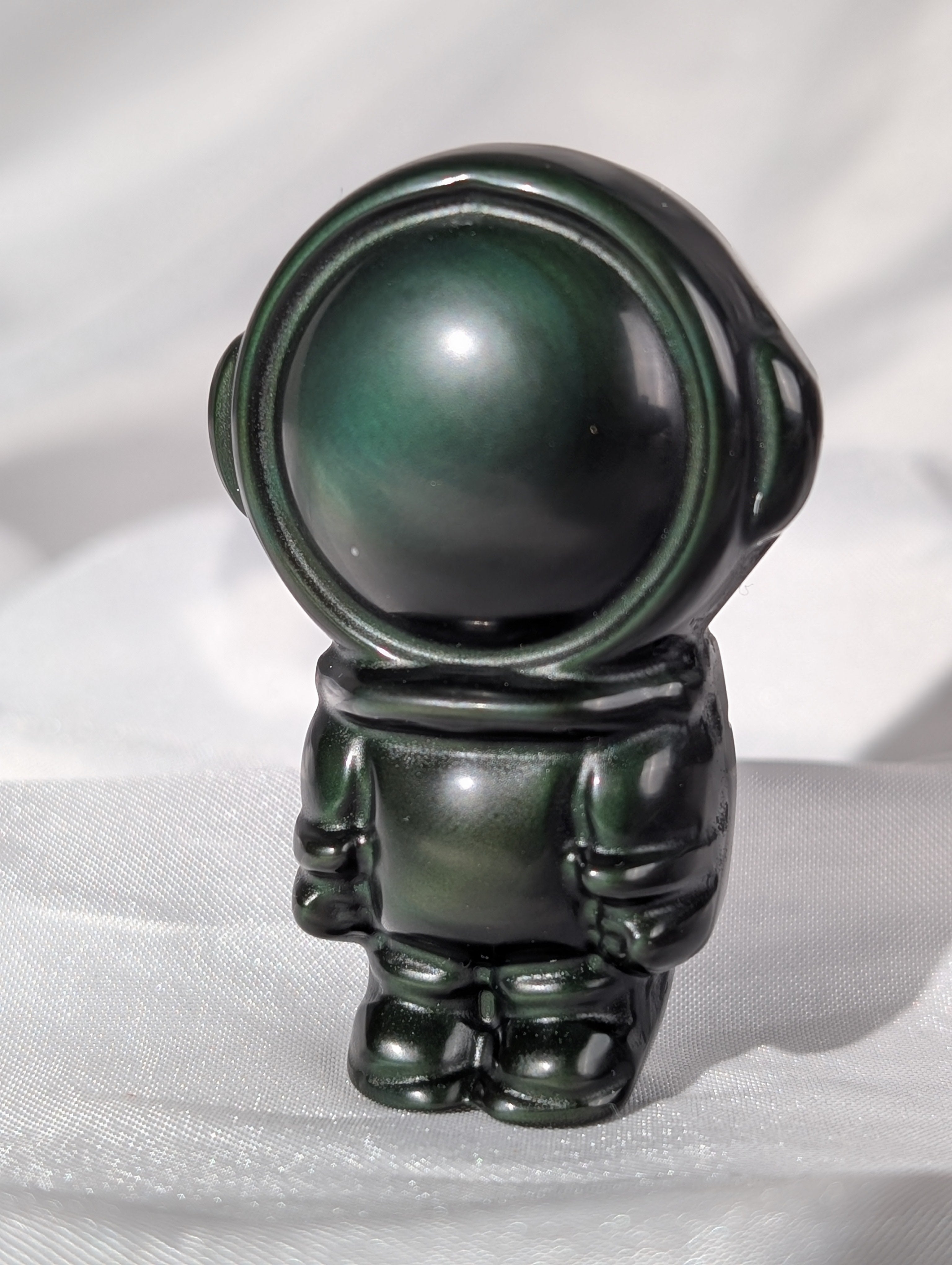 Regenbogenobsidian Astronaut Mystery