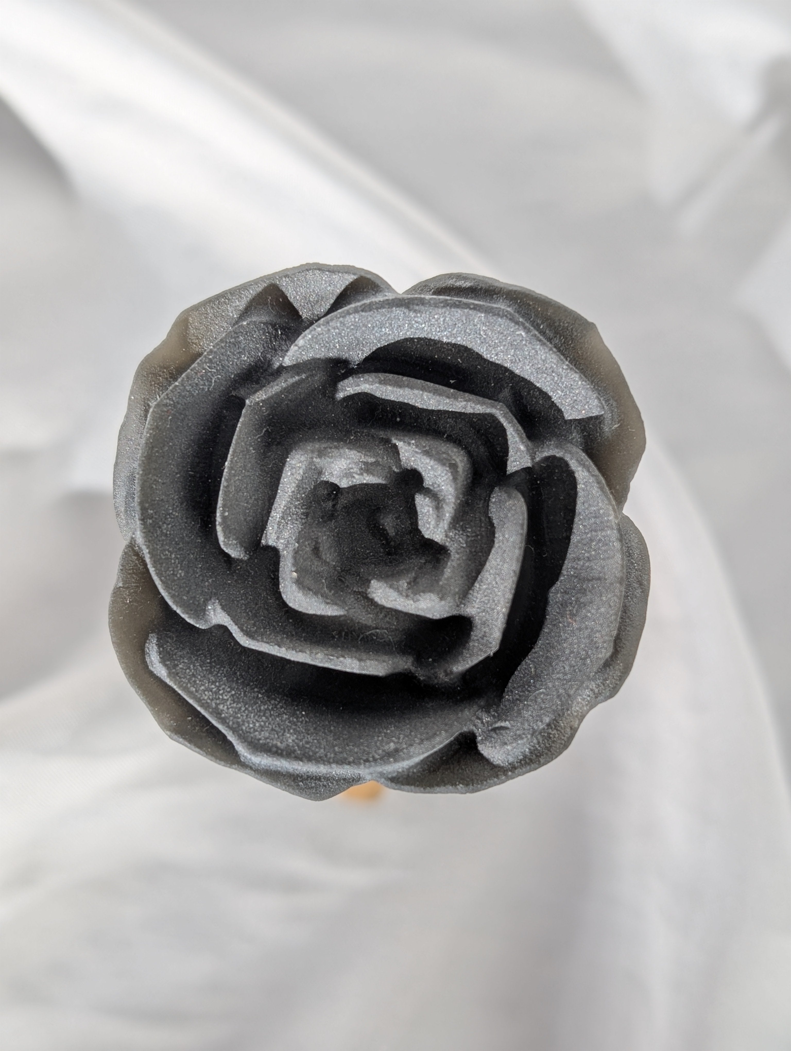 Obsidian Rose Matt auf Stand Mystery