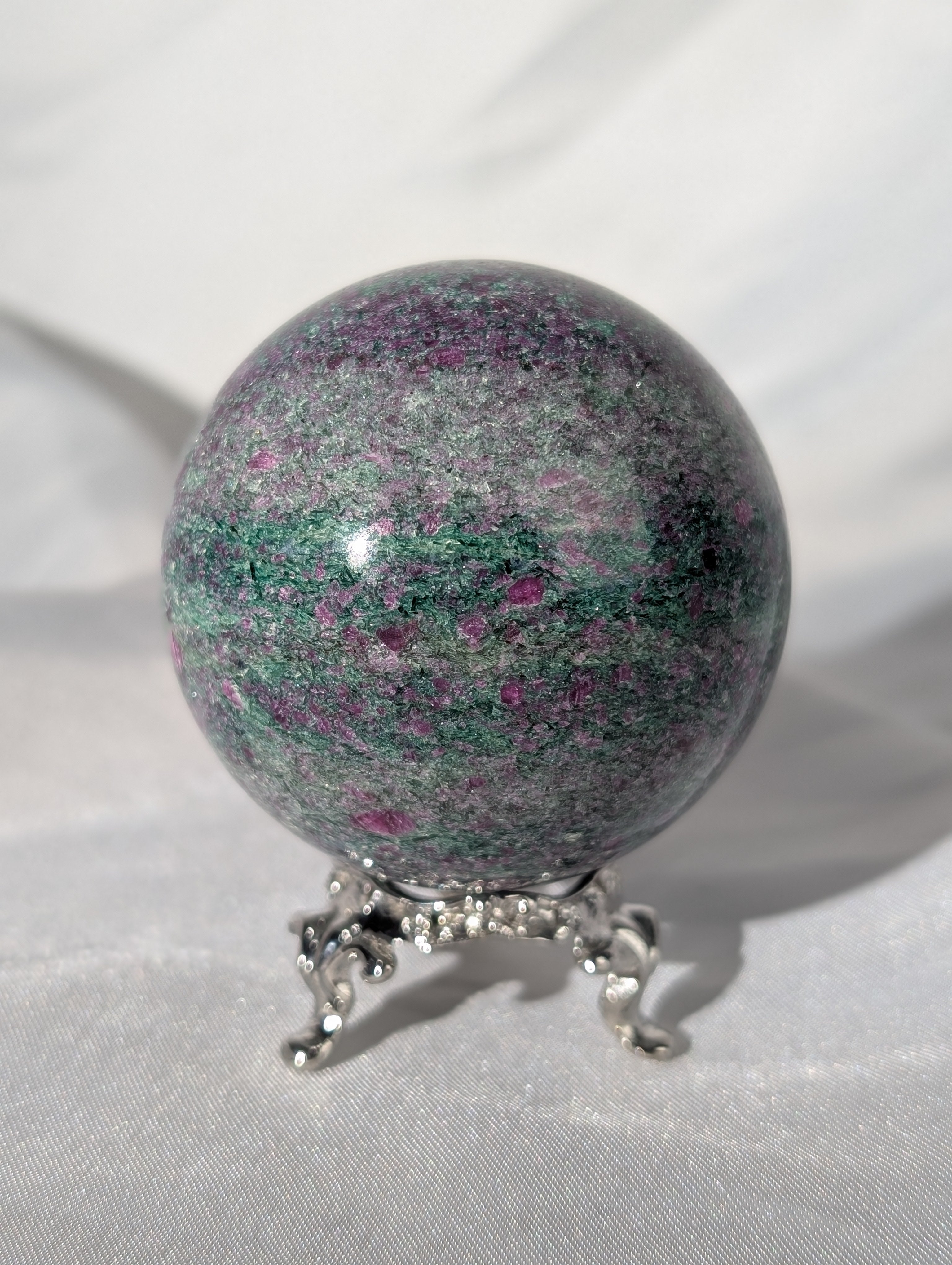 Fuchsit, Rubin, Muskovit (Mica) Kugel 1