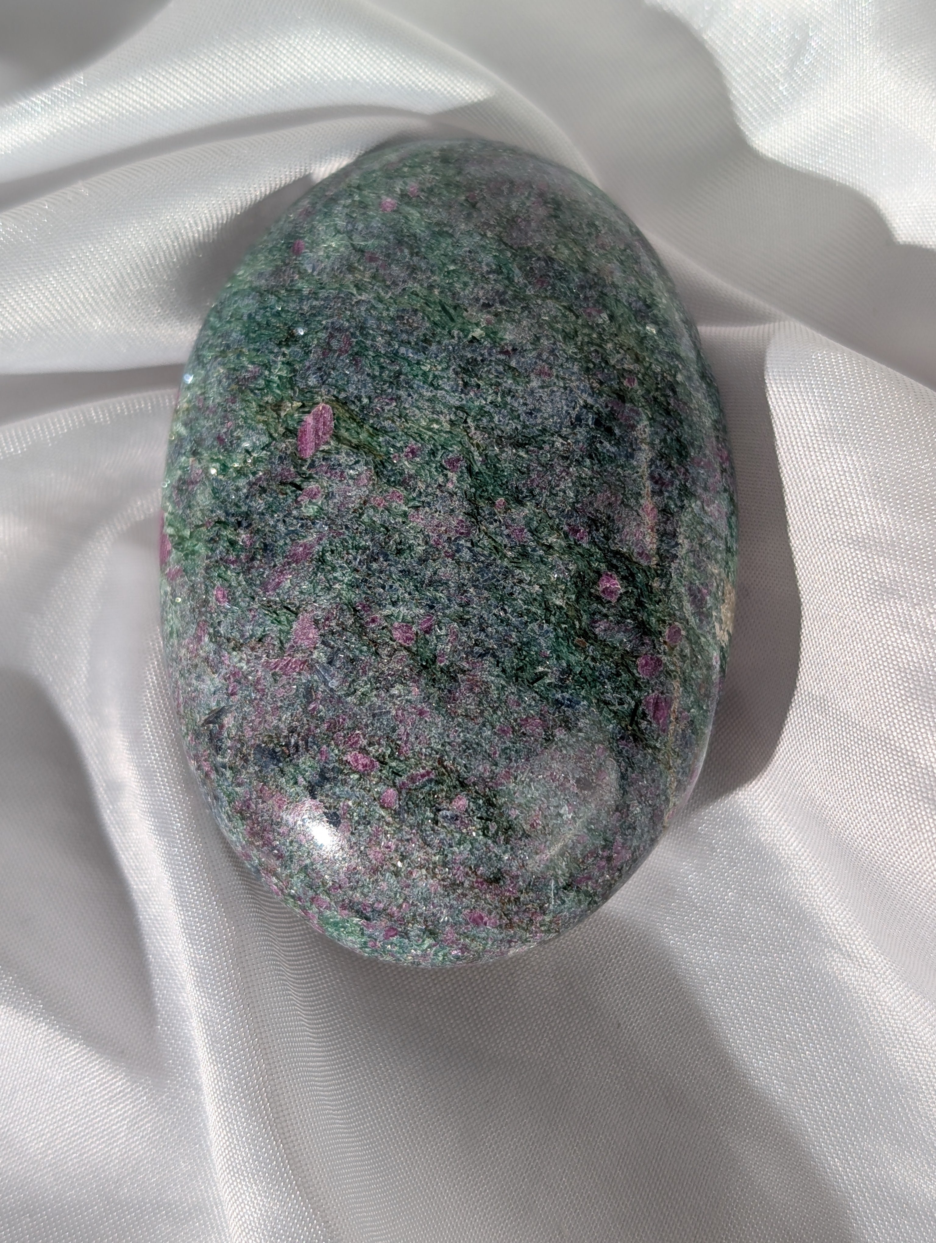 Fuchsit, Rubin, Muskovit (Mica), Kyanit Handsteine Mystery