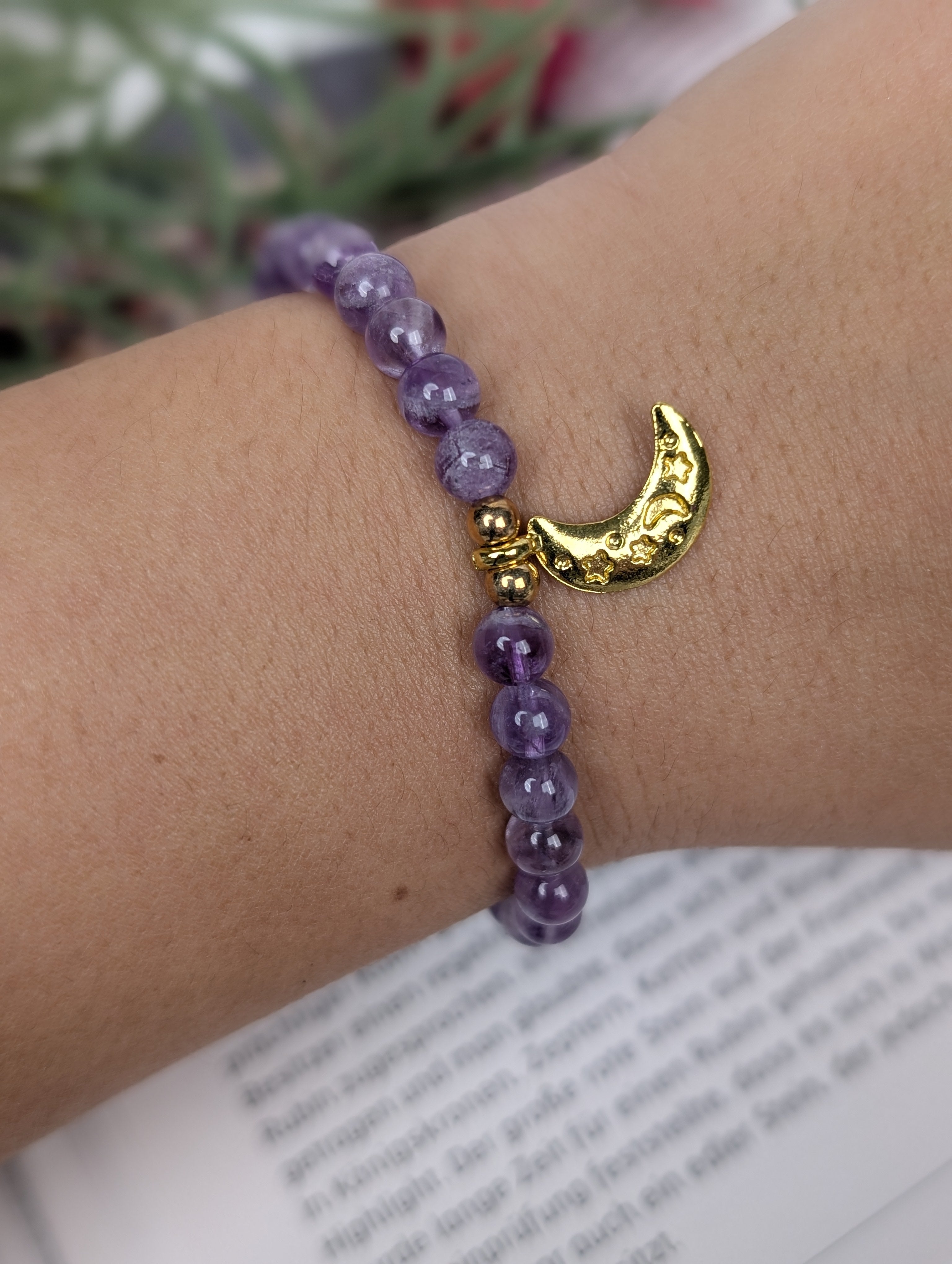 Amethyst Armband mit Mondanhänger- 6mm